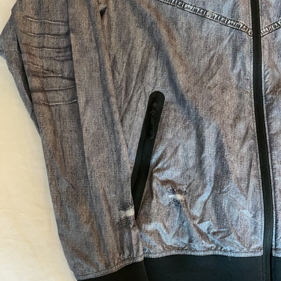 Nike Sportswear Denim-print Windbreaker - Picture 3 of 9